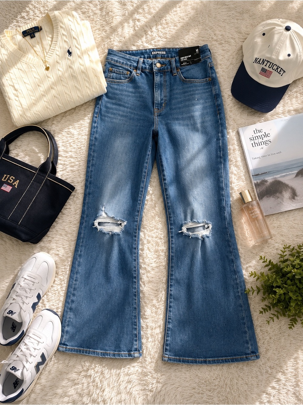 Express High Rise Cropped Flare Distressed Jeans Medium Wash Size M Reg(6/8/10)